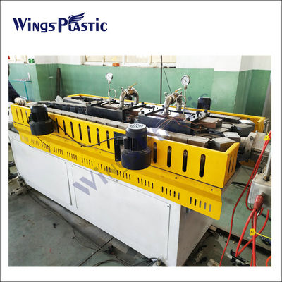 DWC HDPE Pipe Plant خط بثق الأنبوب المموج ذو الجدار المزدوج 180 كجم / ساعة