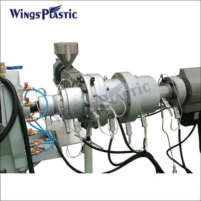 سعة عالية HDPE PE PP أنابيب المياه خط إنتاج التطويق صناعة آلة